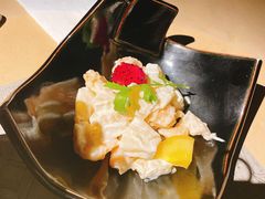 凤梨虾球-穹六人间 people 6(岳阳路店)