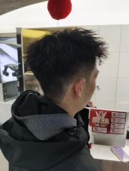 -宫铭烫发染发接发店