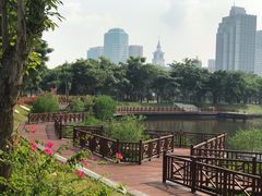 -万绿园