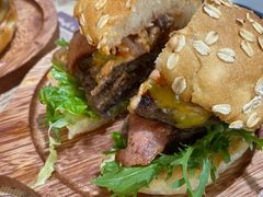 双层西部牛肉汉堡-汉堡双倍·喜鹊堡