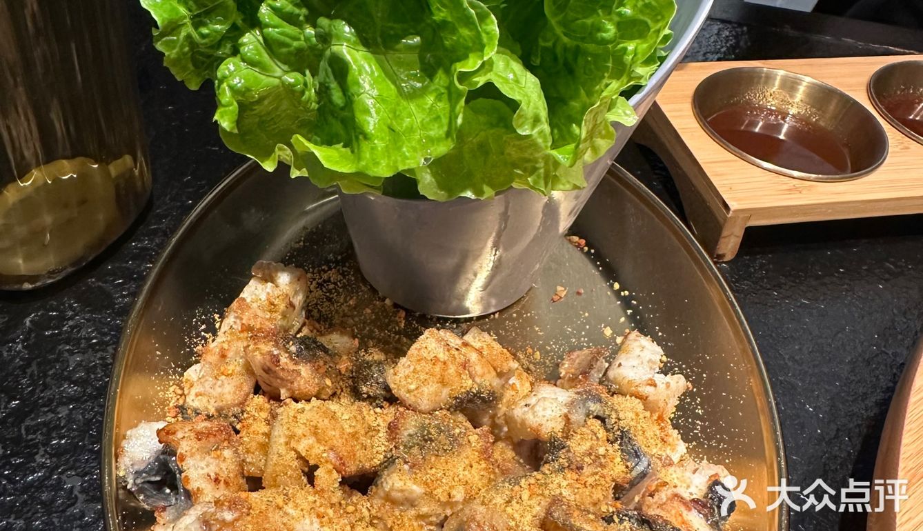 鲜嫩入味，鳗鱼骨炸制后酥脆入味，。雪花和牛冰激凌