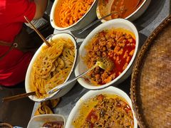 -爆炸头阿姨小四川正宗川味小吃(无任何分店)