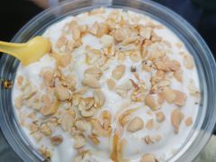 香蕉牛奶冰浆-夏食光安顺小舒冰粉冰浆(甲秀楼店)