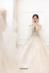 -Lady  Jane高端婚纱礼服馆