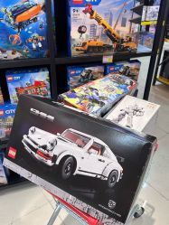 -卡通派潮品玩具折扣仓(青岛新城吾悦广场店)