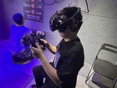 -VR 间客漫·PS电玩·虚拟现实包间游戏电竞(街道口店)