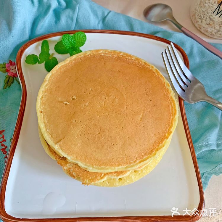 早餐牛奶松饼，简单易学，好吃美味。