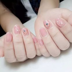 -悦指间美甲美睫