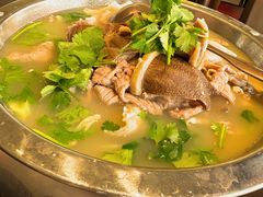 -川流不息·地道川菜·小龙虾(松东路店)