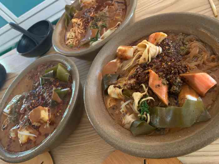 枫林砂锅麻辣烫-"他家是卖场老店了,我都感觉我上高中就有他.