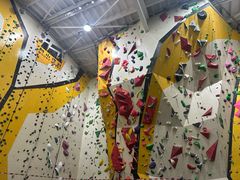 -问山MountQuest攀岩馆