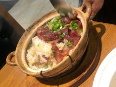 腊肉煲仔饭-周锦记广式餐厅