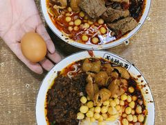 豌杂小面加肥肠-花市豌杂面(民生路店)