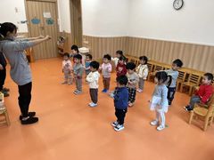 -小门牙好性格托育(北外滩中心)