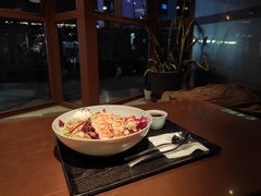 和风蛋谷物鸡肉沙拉配梅子酱油-sugarman espresso素饮糖人高新咖啡工厂