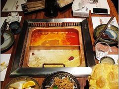 -老牌坊云南鱼豆花火锅(嵩山店)