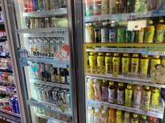 -全家便利店(愚园店)