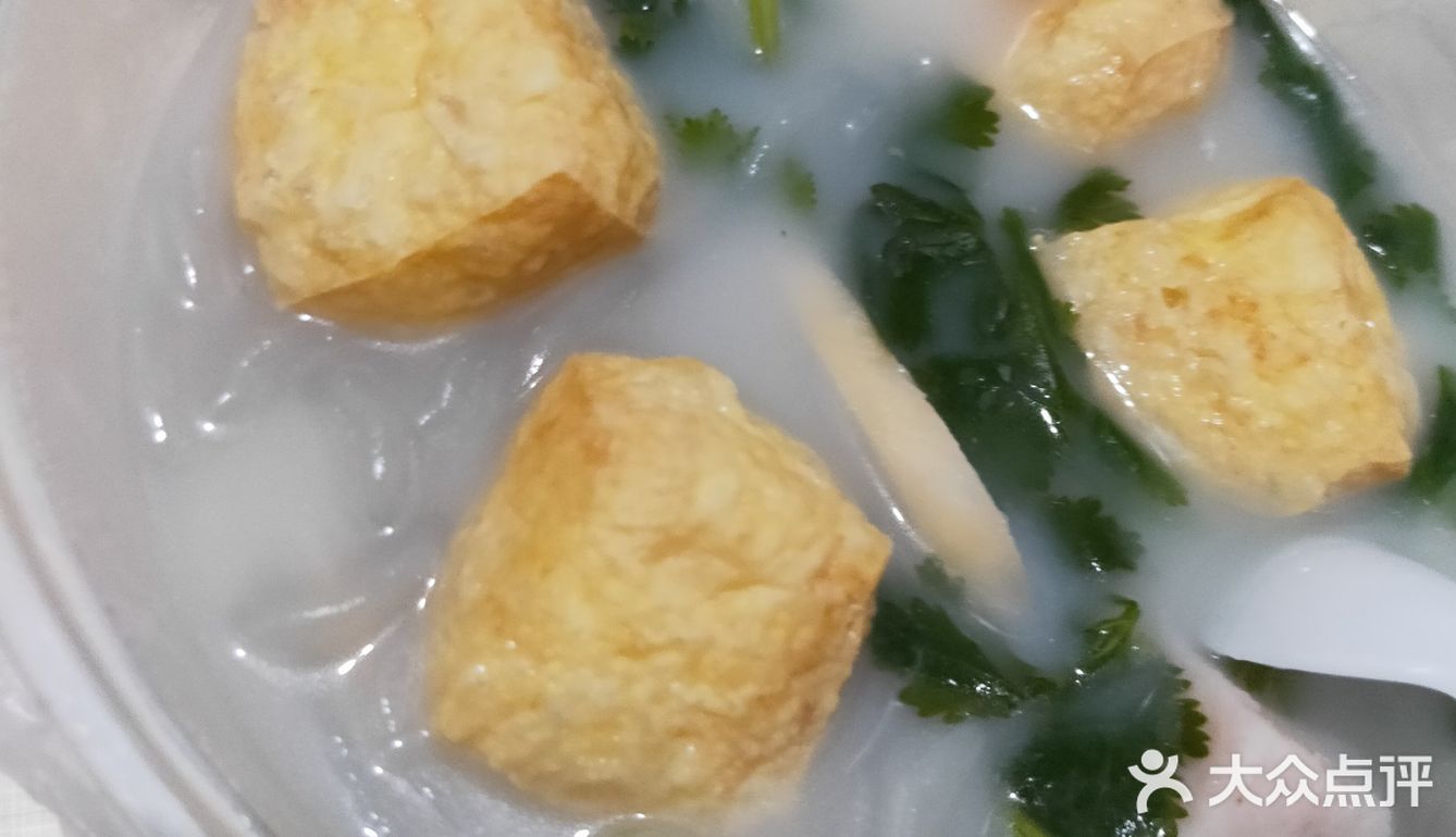 觅姐家的麻辣烫，汤鲜东西也新鲜
