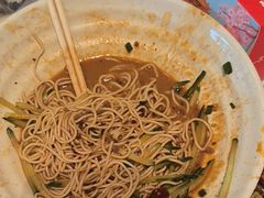 -肥肥虾庄·金牌油焖大虾(汉口城市广场店)