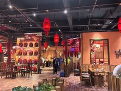 -老滇山寨•云南特色菜•地方菜•民族风情歌舞表演(金碧店)