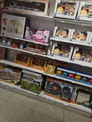 -嗨本可潮玩仓(大兴大悦春风里店)