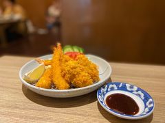 吉列炸中虾拼生蠔-小山日本料理(太古汇店)