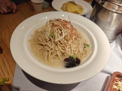 -吴越荣记苏州菜·松鼠桂鱼 100% 活鱼现做(月光码头店)