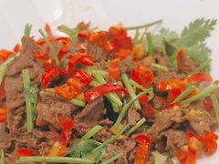 -鱼鲜饭香·招牌汽锅剁椒鱼头王