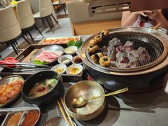 -围炉肉舍•炭烤活鳗•丹东海鲜烤肉(步行街店)