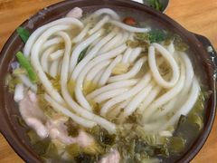 酸菜滑肉粗米线-贵州沾水米线(学田湾店)