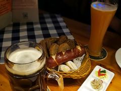 -皇冠自酿啤酒坊(中国红街5号楼店)