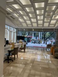 -广州健丽·去眼袋医疗美容机构