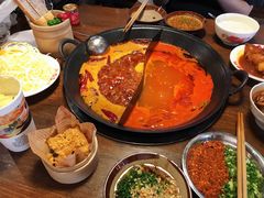 -萍姐火锅·公路夜市(武汉首店)