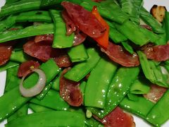 腊肠炒荷兰豆-荣小馆(温州智慧谷店)