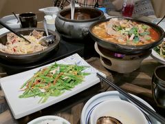 -云海肴·汽锅鸡·云南菜(天山百盛优客店)