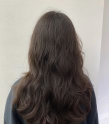 -妃格美发沙龙·烫发·染发