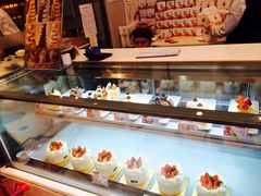 -花花卷卷·鲜食蛋糕(静安久光百货店)
