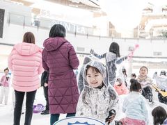 -冰纷万象滑冰场(沈阳万象城店)