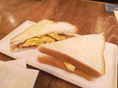 -必胜客(打浦桥日月光店)