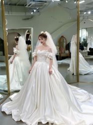 -艾米丽婚纱礼服