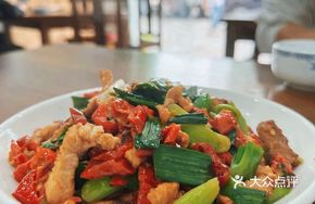 Stir-fried Pork with Chili Husks