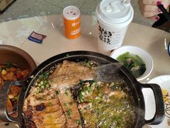-聚鑫朋酸菜肥肠(文艺路口店)