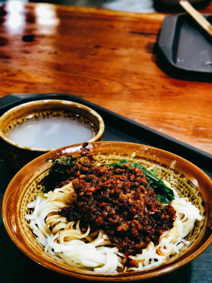 老街饵丝(昆明总店)-"老大哥带我去吃的店铺,是真的"老"哈哈哈.