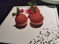 -江上荟·创意中国菜(绿地缤纷城店)