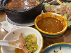 -三鞭一花·独一处·元英砂锅(海光寺店)