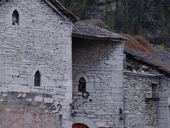 -高荡千年布依古寨旅游景区