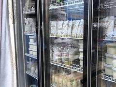 -正飞鲜奶(吐鲁番路店)