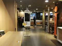 -麦当劳(新华路步步高店)