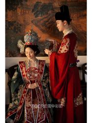 -雪中彩影婚纱摄影·微光艺术中心