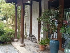 -田园东方蜜桃村的田野营地